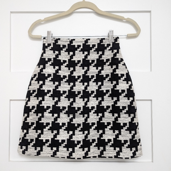 H&M Black & White Houndstooth Pencil Skirt - Picture 1 of 11